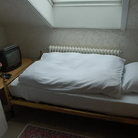 Gastehaus Holzheim * Нойс