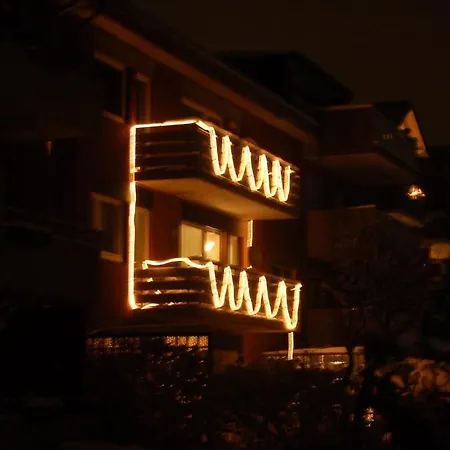 Gastehaus Holzheim * Нойс