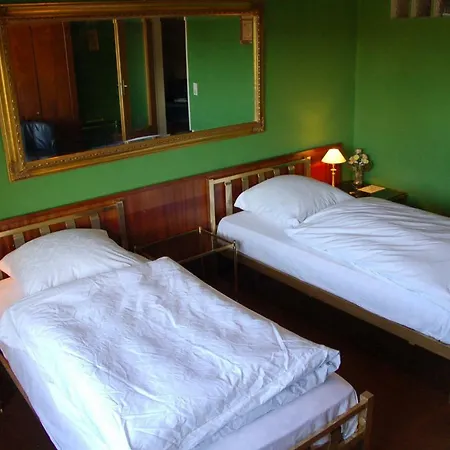 Гостевой дом Gastehaus Holzheim Нойс
